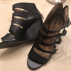 Lucky brand black wedge